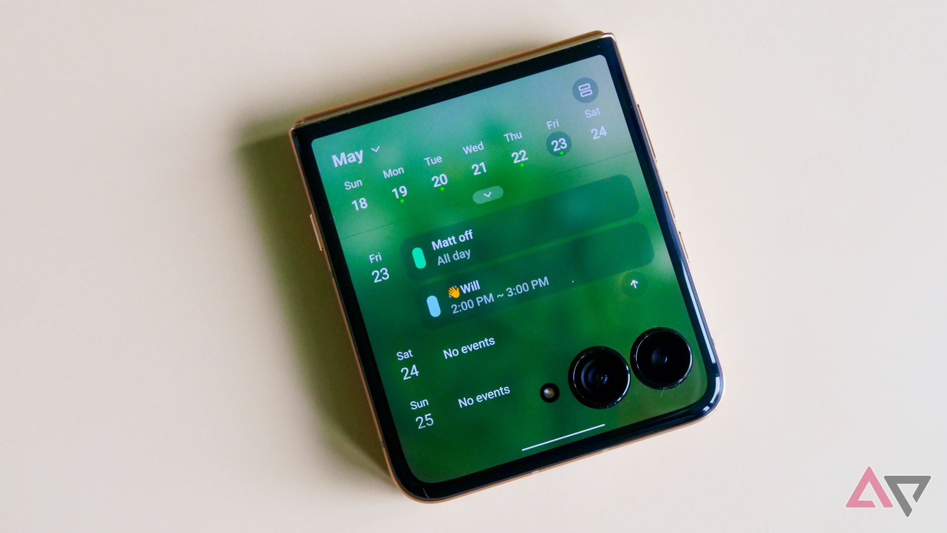 Android 17 finally lands on the Motorola Razr Ultra 2025
