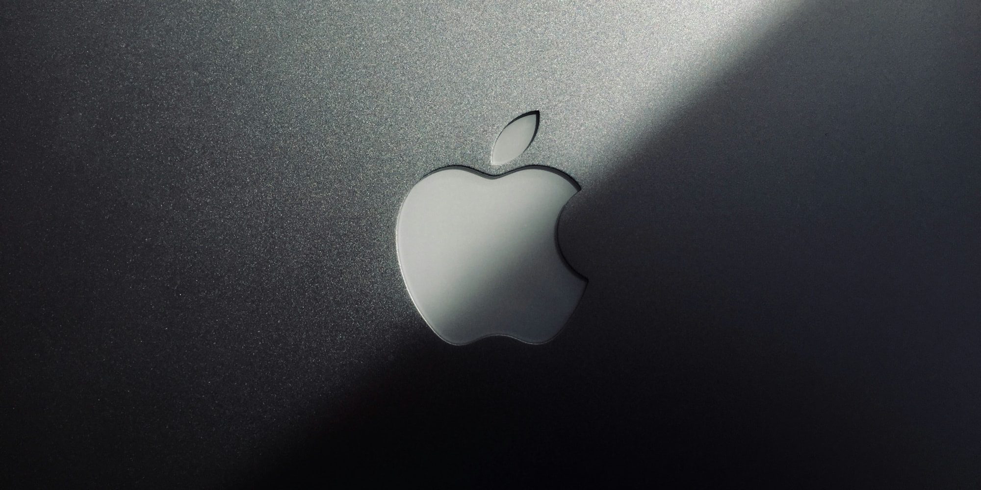 Apple contrata a exejecutivo de Meta para litigios globales