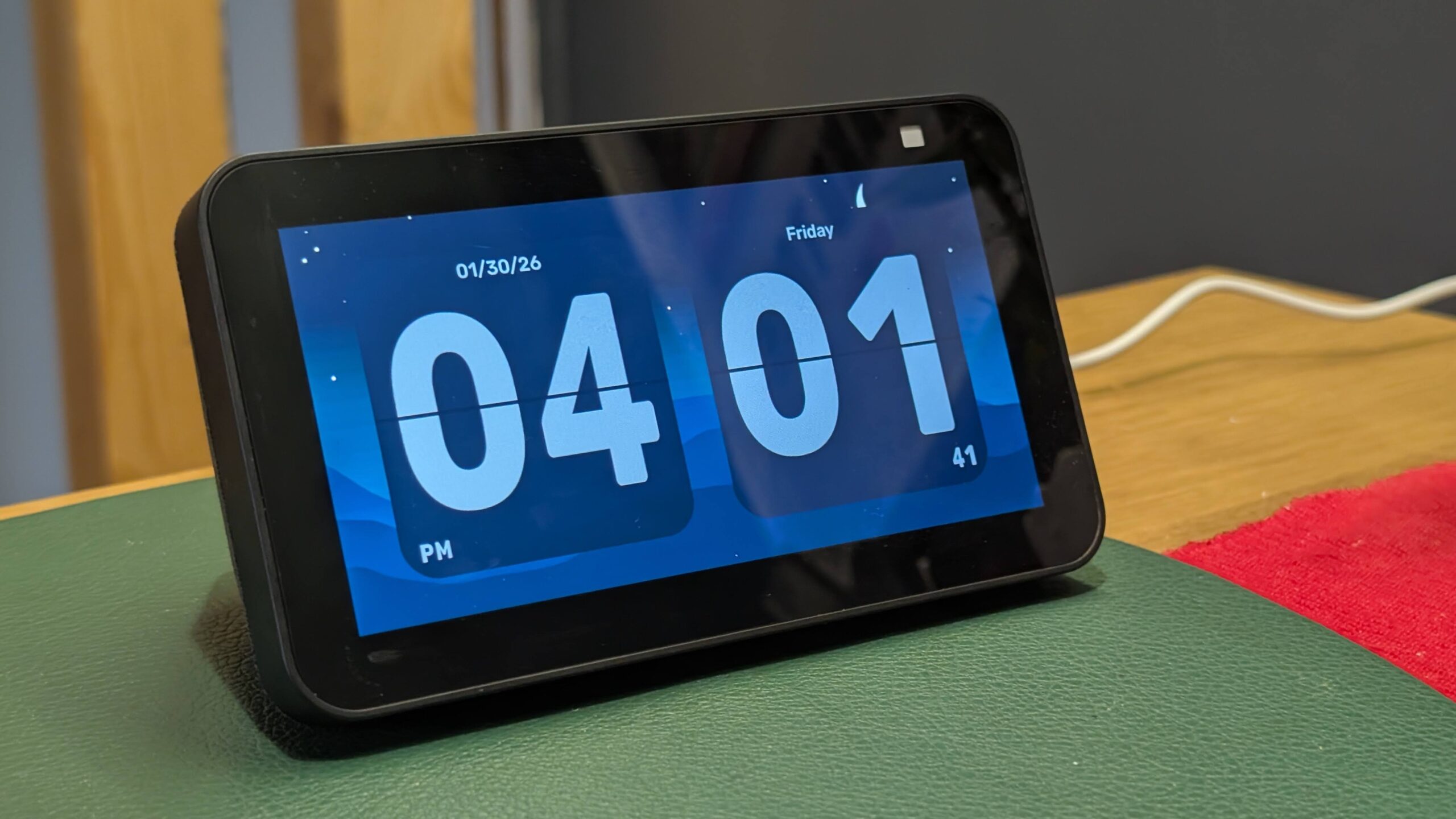 Echo Show turned into Apple CarPlay display