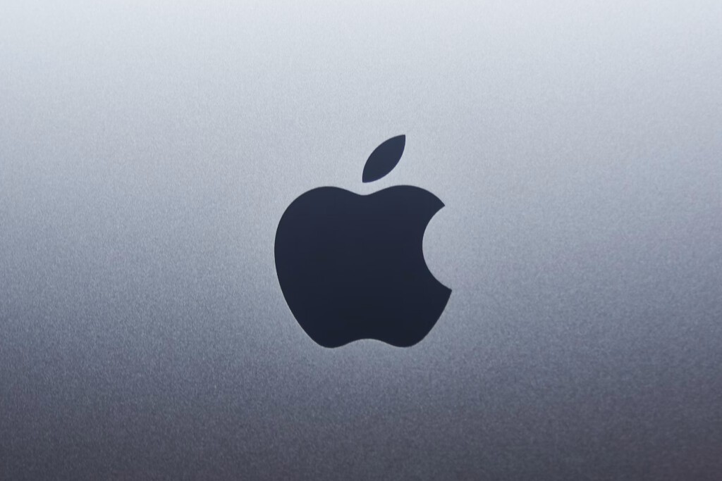 Apple Leads Mobile Innovation in October