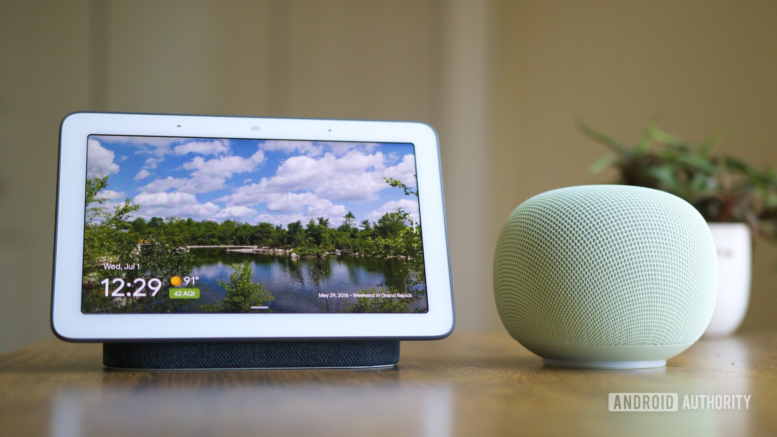 Google Home fixes smart light color change issues