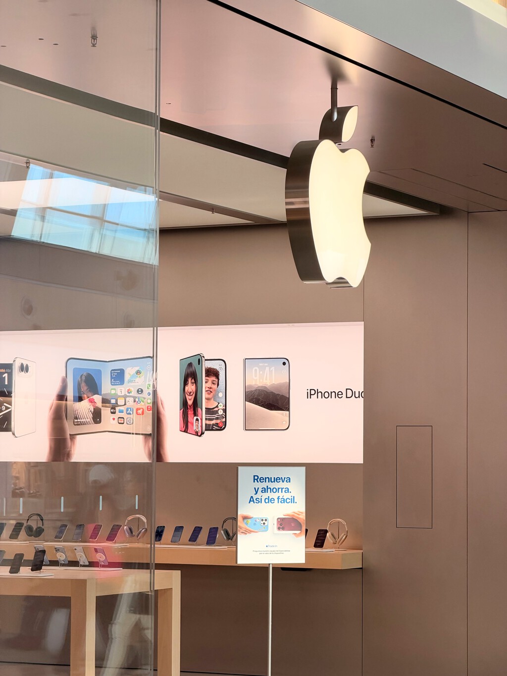 Apple announces four consecutive Fridays of launches