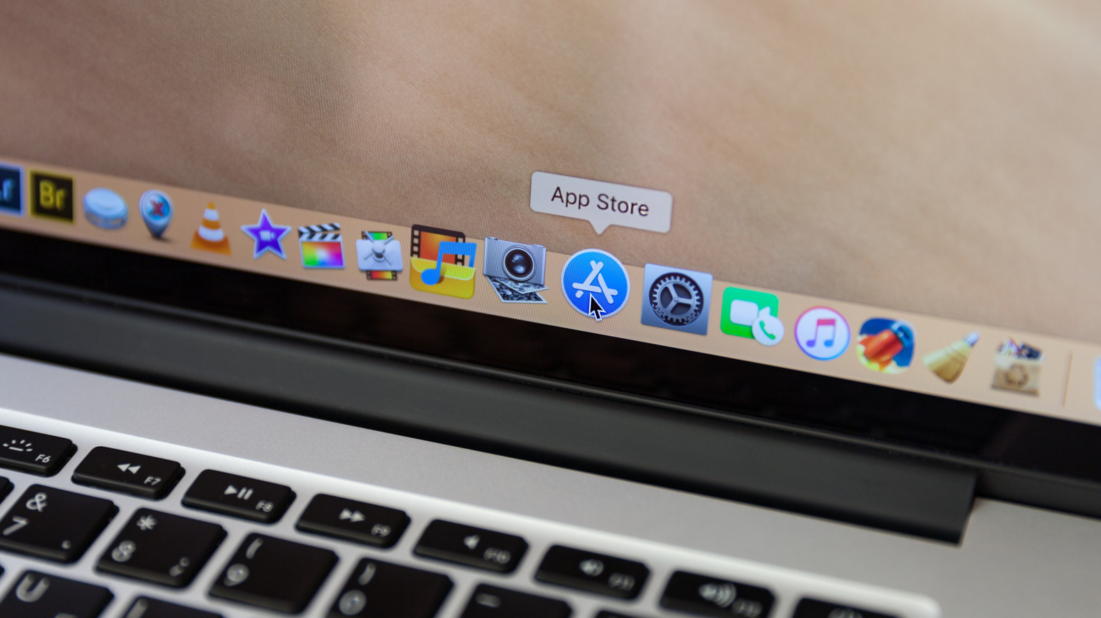 Turn your old MacBook into a home NAS server