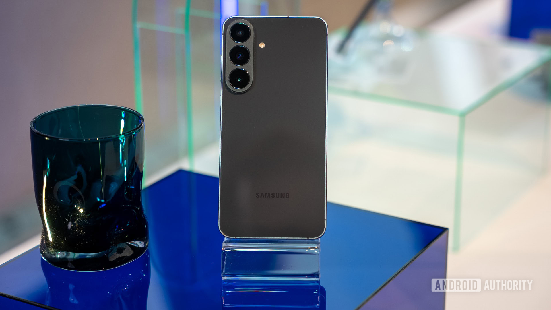 Samsung Galaxy S26 FE gets its first price cut