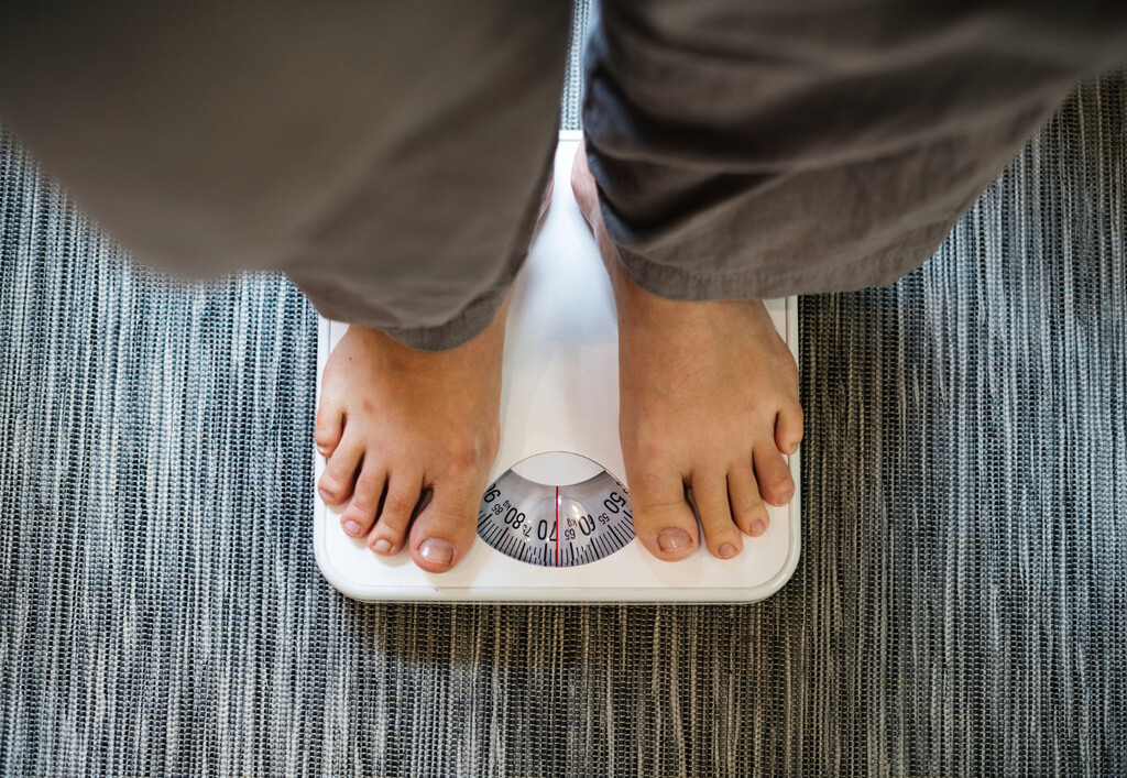 Sleeping 80 minutes less may lead to weight gain