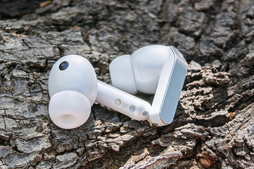Samsung Galaxy Buds4 Pro discounted during Samsung Week