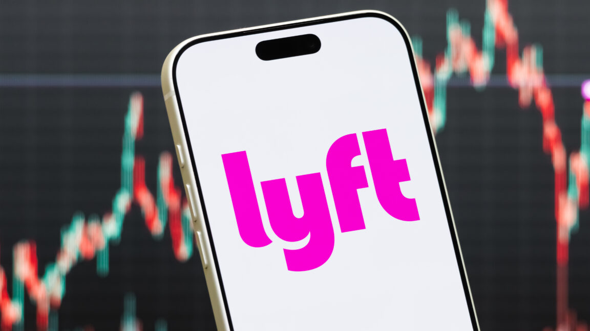 Lyft settles driver misclassification lawsuit for $272.5M