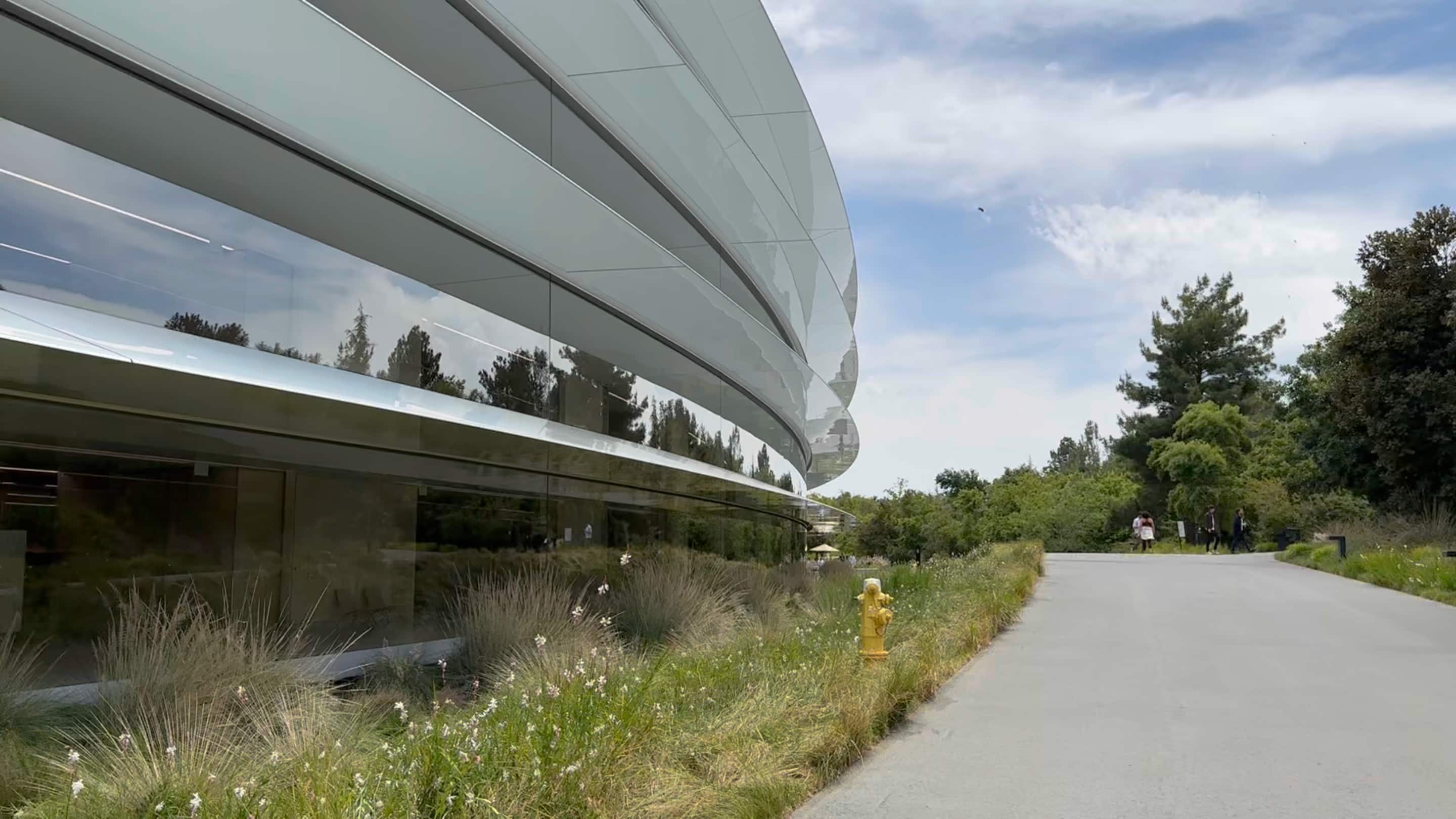 Apple ordered to pay $5.7 billion for patent infringement