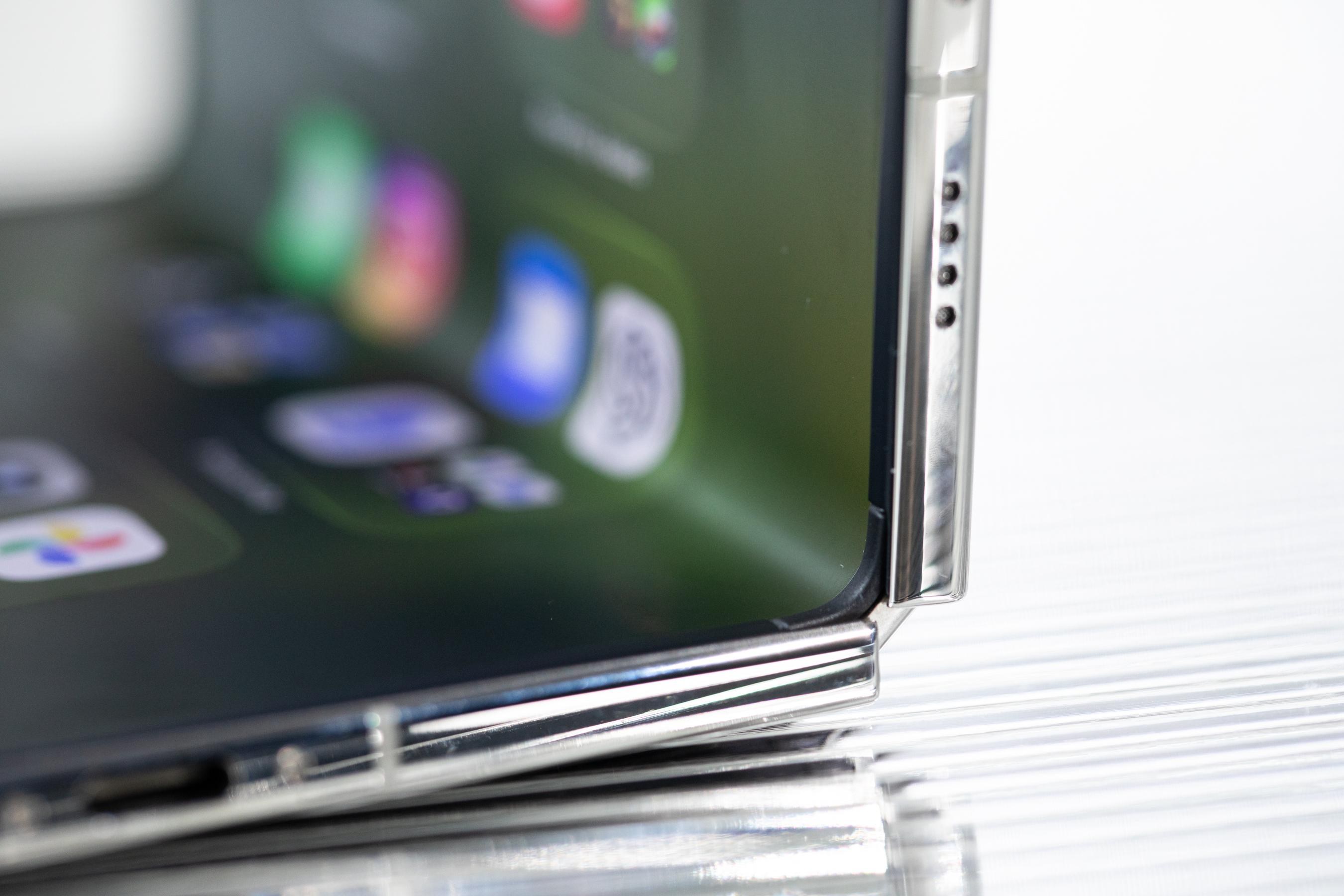 Apple to have limited iPhone Duo units for in-store sales