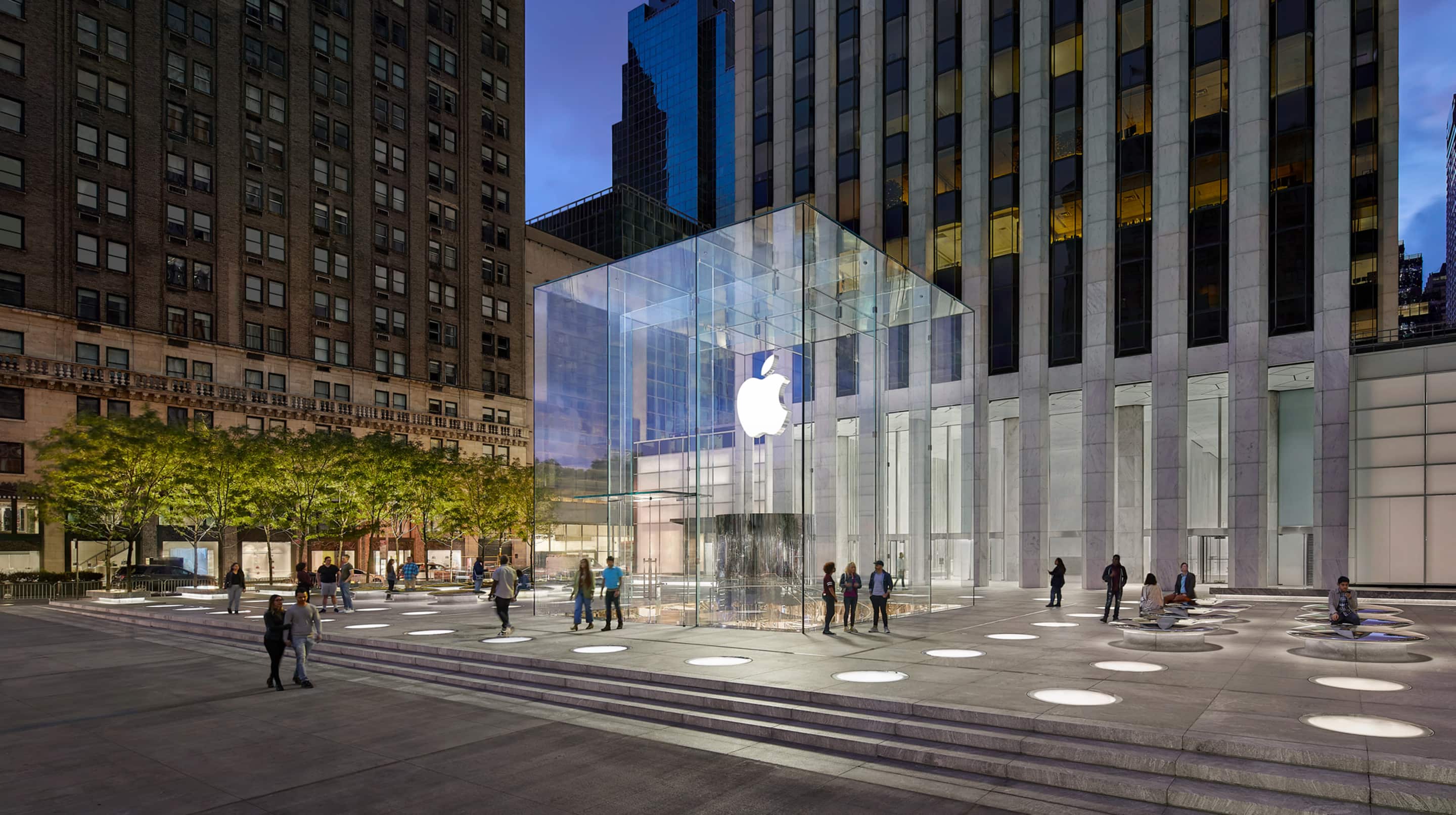 Giant iPhone Duo Installations Set for Launch at Apple Fifth Avenue