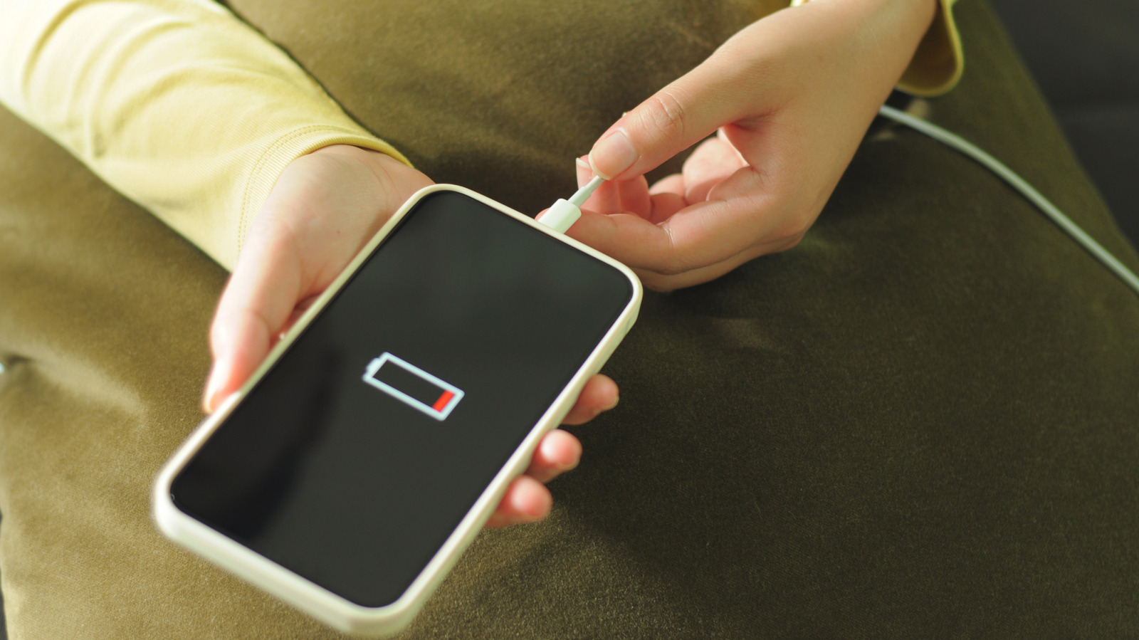 Difference between battery capacity and battery life
