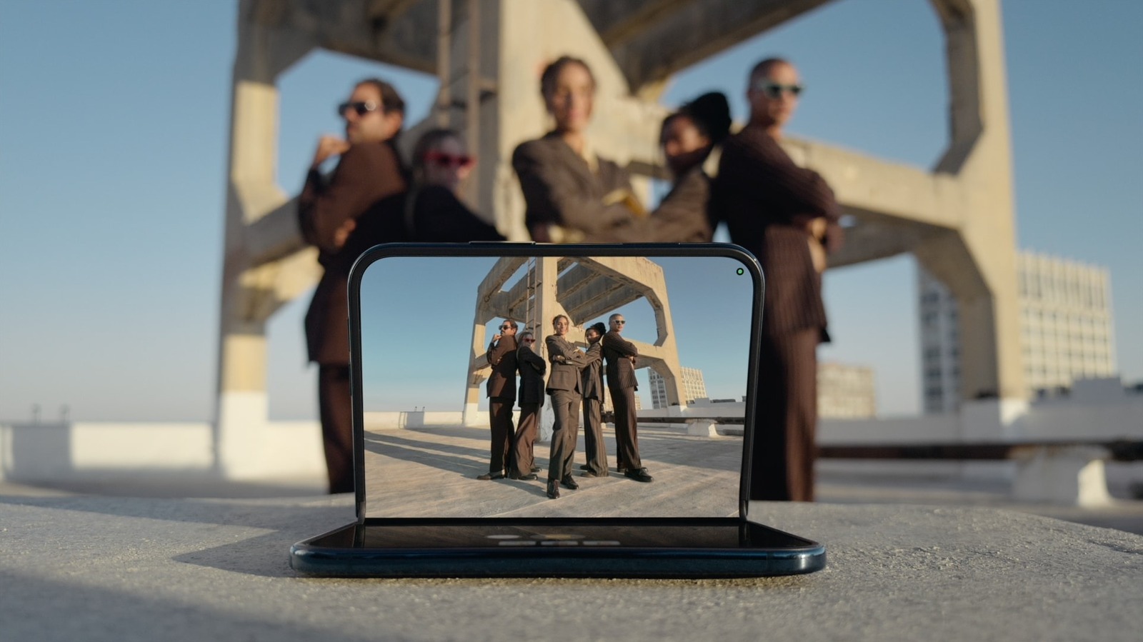iPhone Duo to Enhance Your Group Selfies