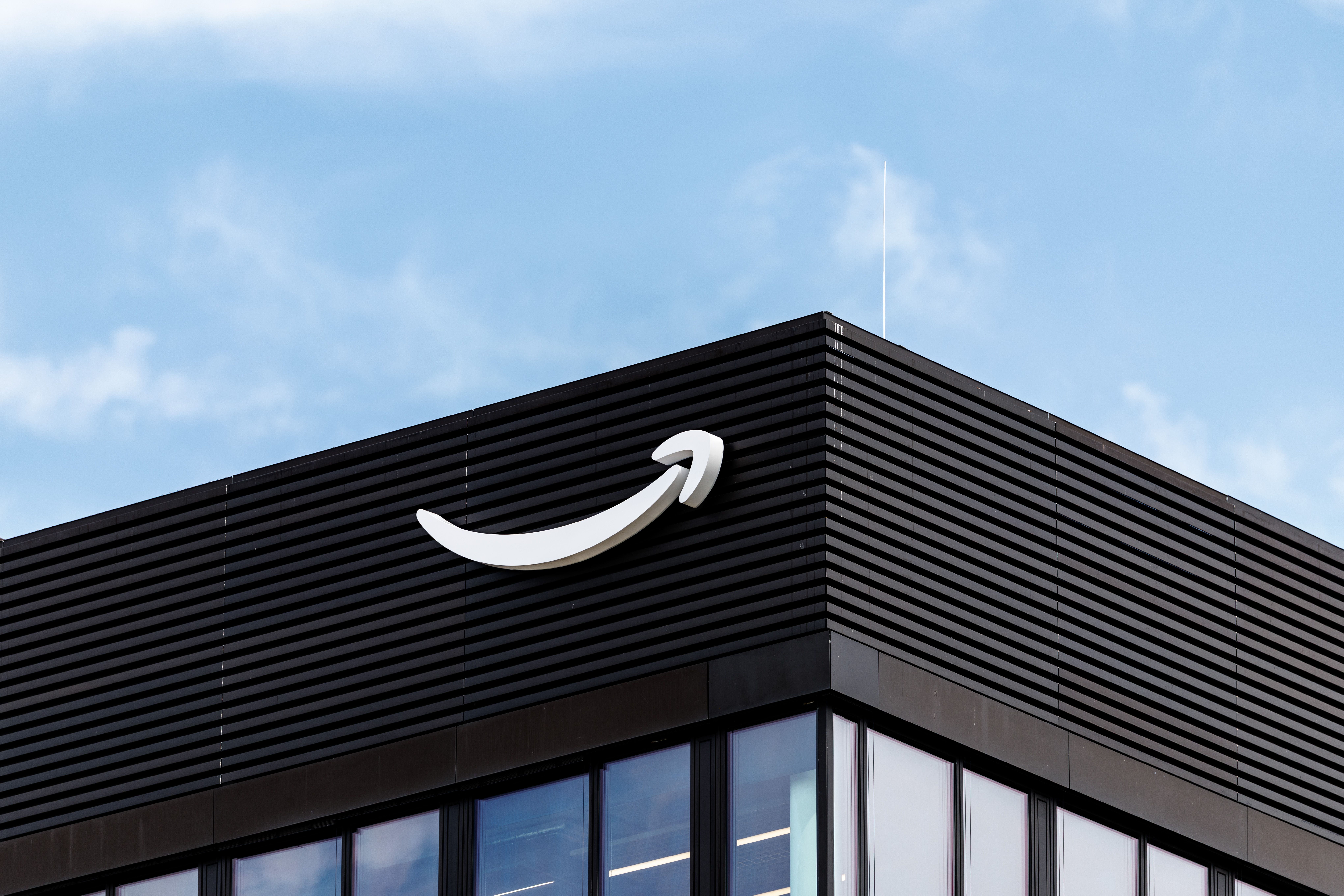 Amazon deja de usar NDAs para sus centros de datos