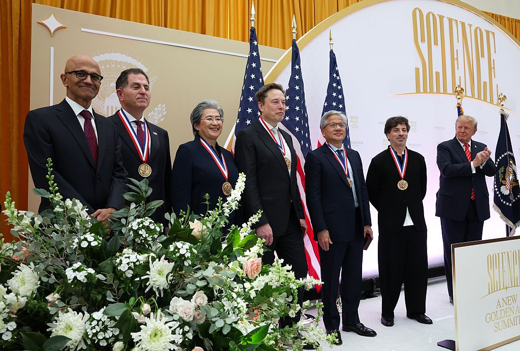 Trump premia a donantes de Big Tech con la Medalla Nacional de Ciencia
