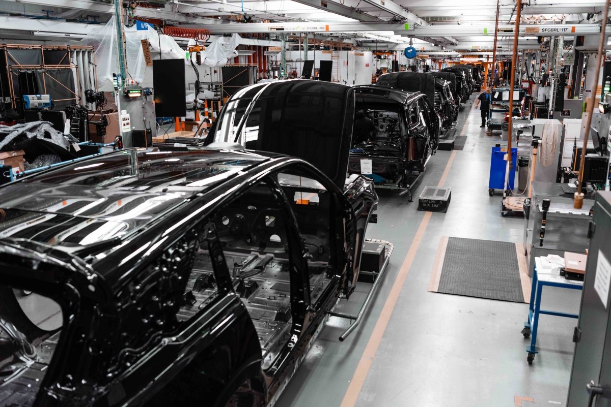 GM apuesta por IA y computación para competir con China