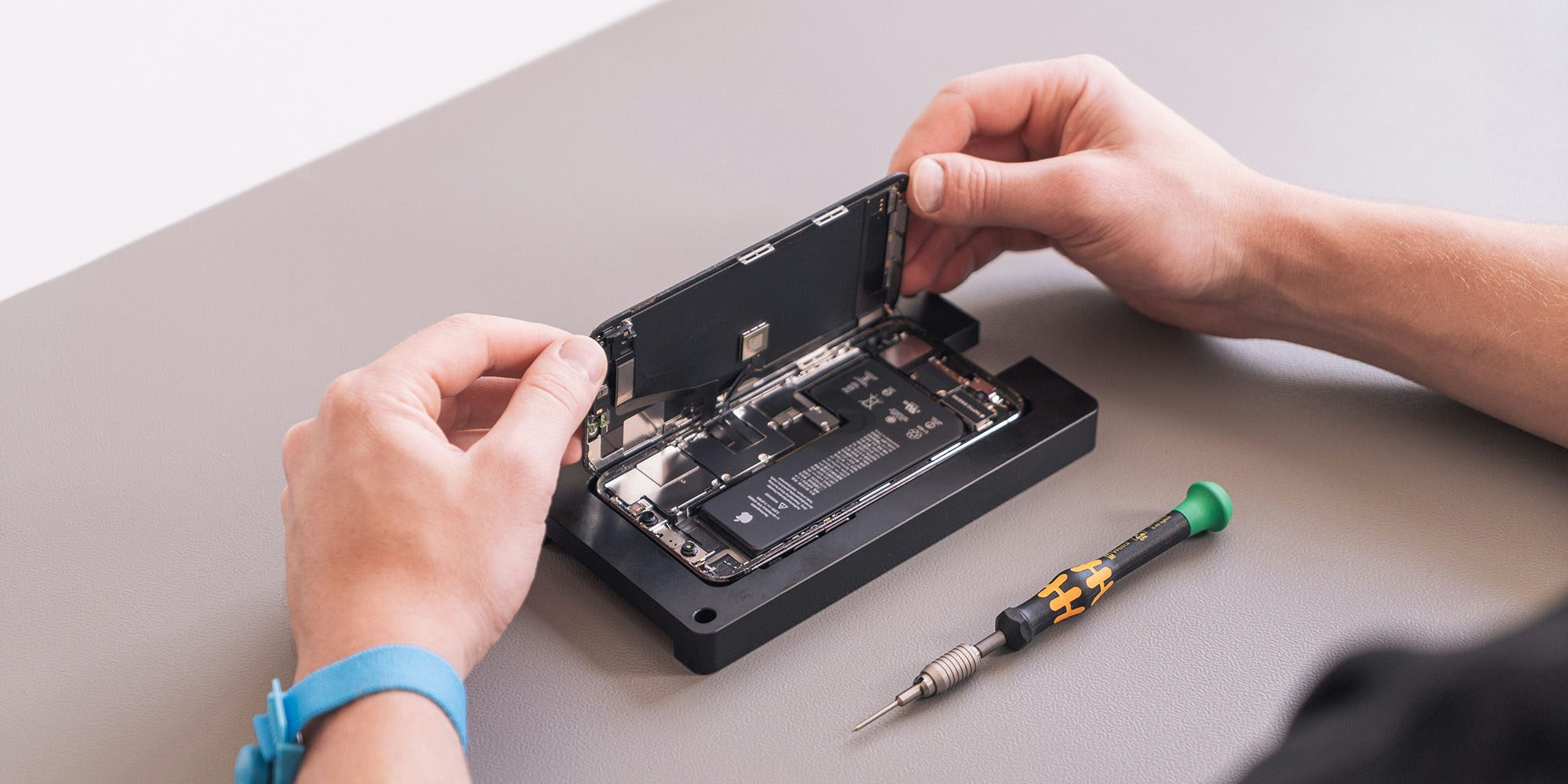 Apple sells repair parts for iPhone 18 Pro and latest Macs